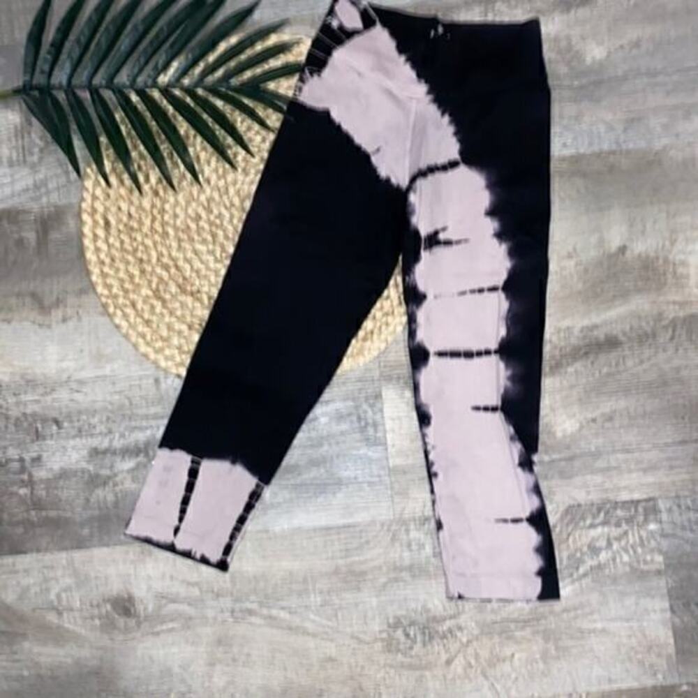 NUX MADE WITH LIVE CROPPED LEGGINGS size xsmall like brand new